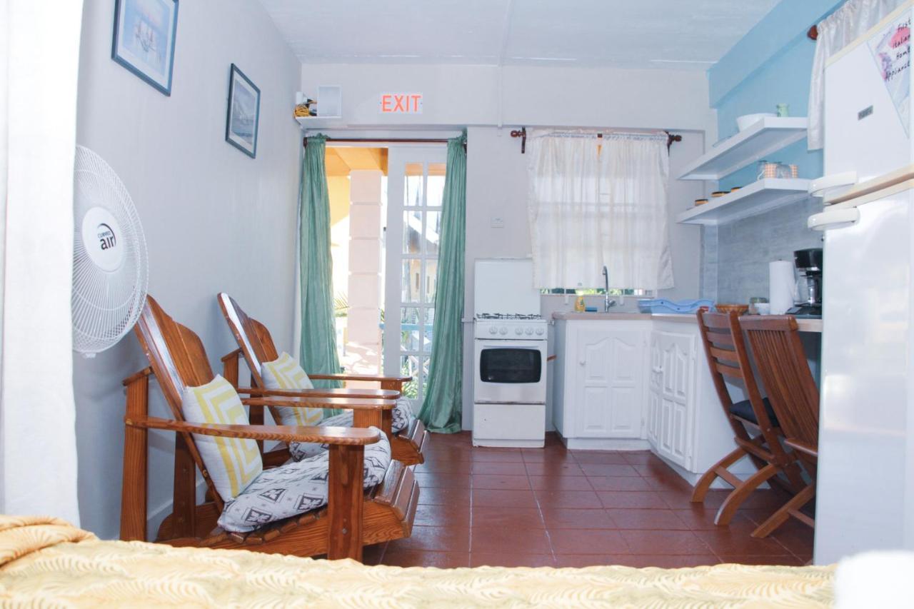 Buttercup Cottage Apartments Arnos Vale Εξωτερικό φωτογραφία